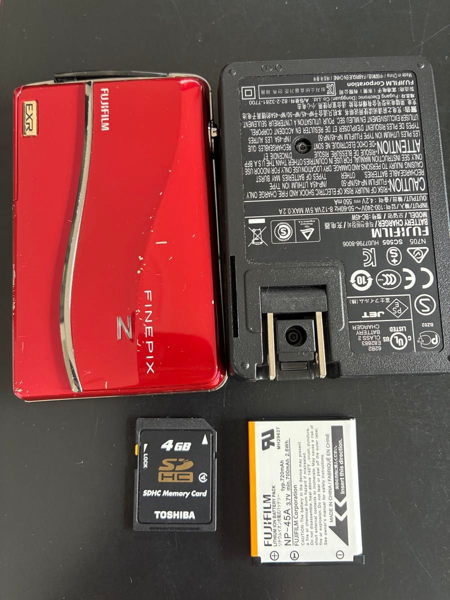 FUJIFILM FinePix Z800EXR 充電器 4GB付き デジカメ｜Yahoo!フリマ（旧