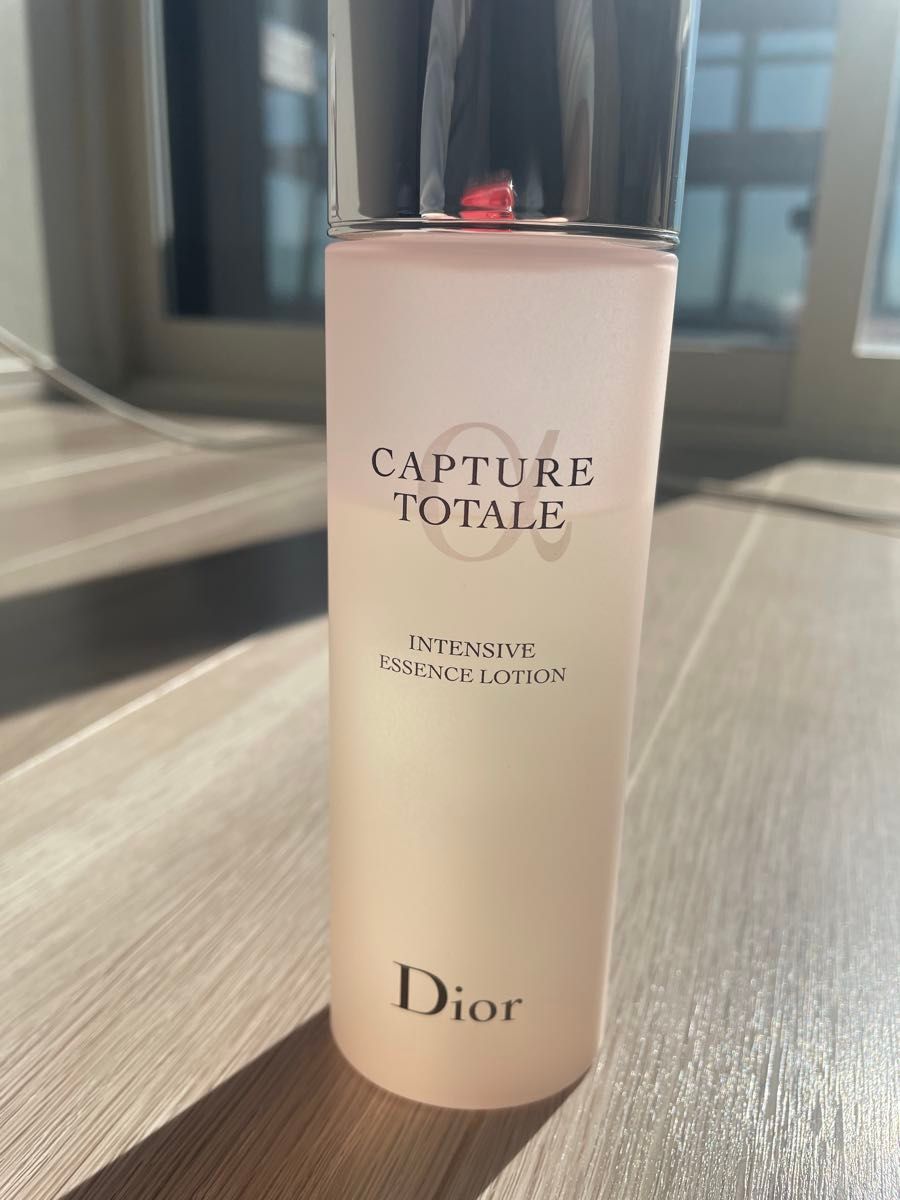 Dior カプチュール トータル インテンシブ エッセンス ローション
