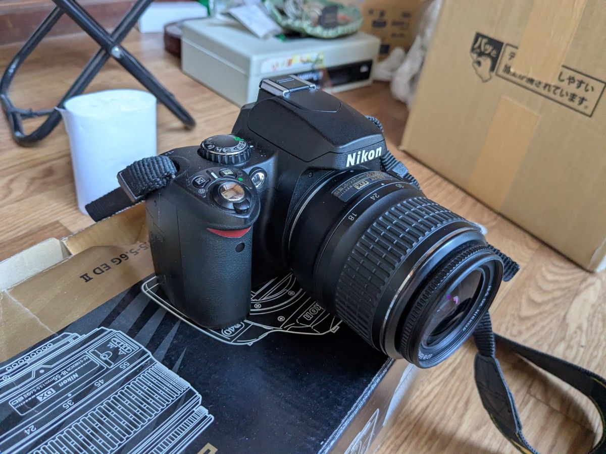 ニコン Nikon D40 kit Af-S DX Zoom -Nokkor 18-55mm f/3 5-5 6G ED Ⅱ