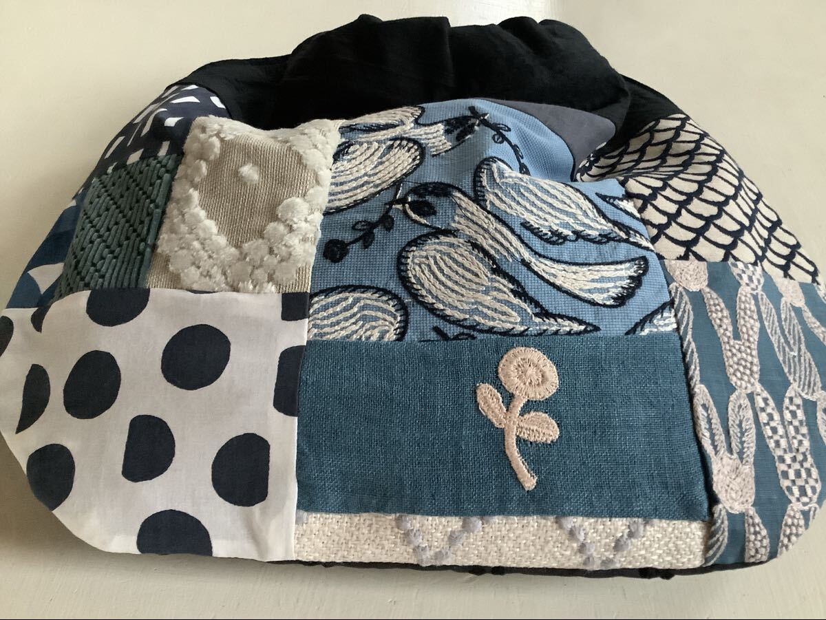 ハンドメイド ミナペルホネン バンブーバックfollowing day bonheur