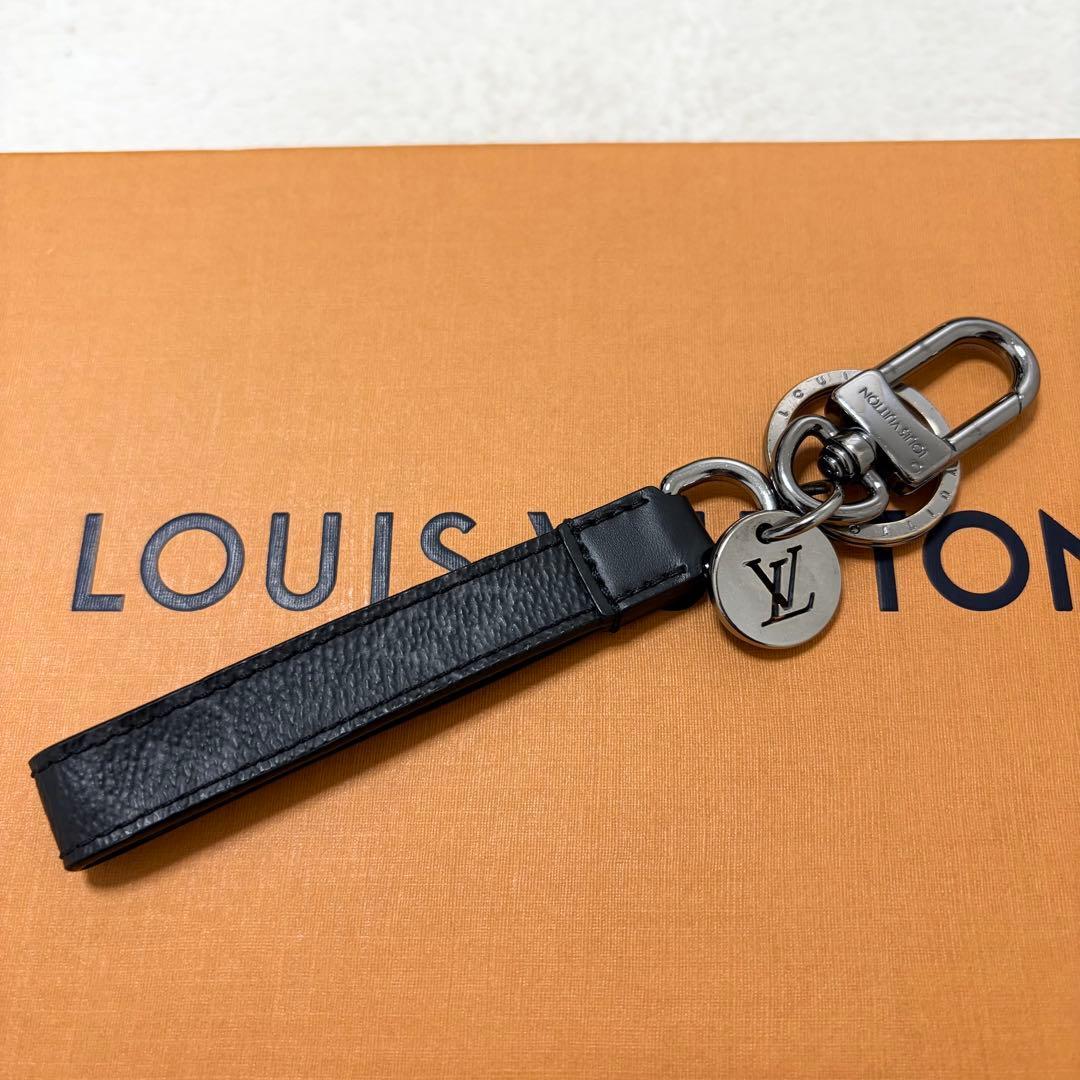 大人気】LOUIS VUITTON ルイヴィトン ポルトクレ スリム ドラゴンヌ