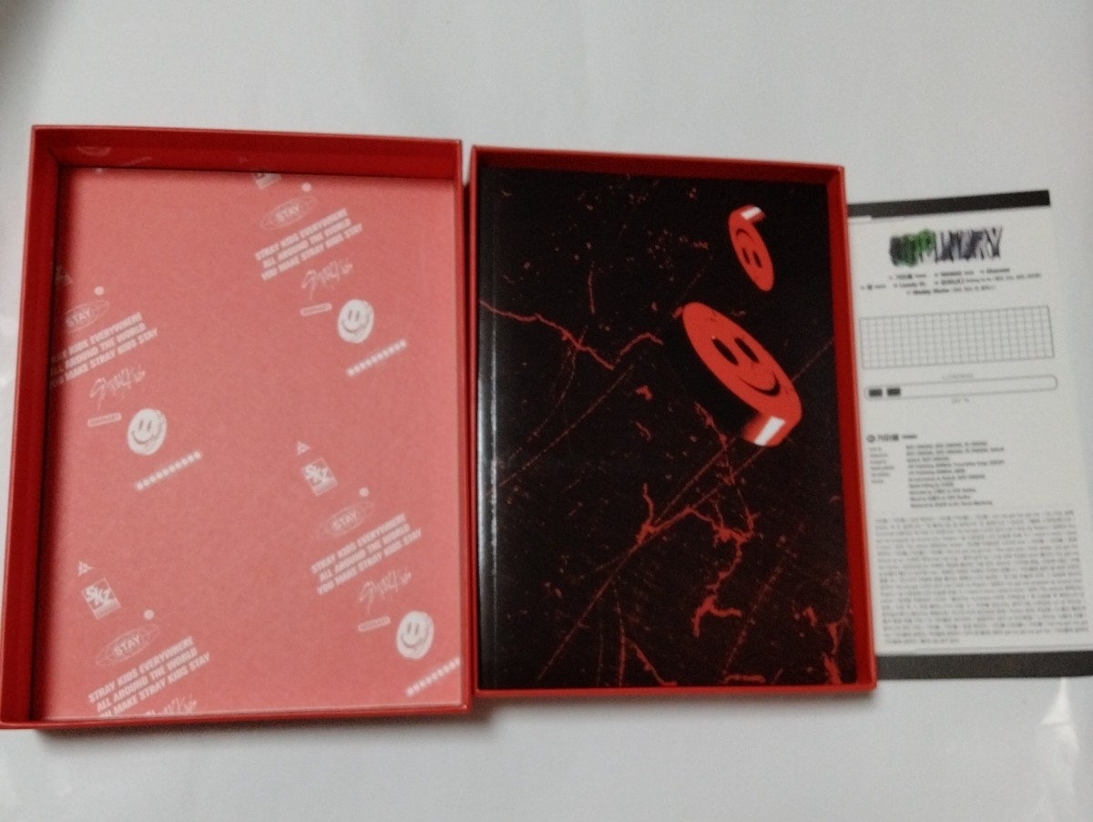 送料込み STRAY KIDS ストレイキッズ SKZ CD ODDINARY 7曲 スキズ 韓国