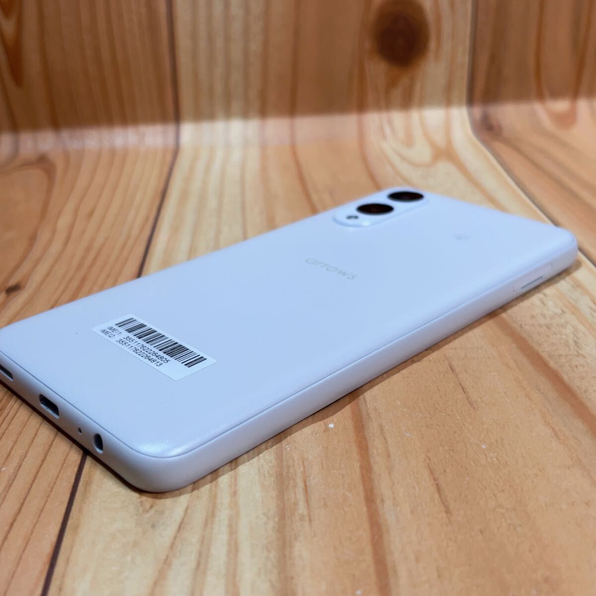 SIMフリー 本体 arrows We2 64 GB 433 ホワイト 電池良好｜Yahoo