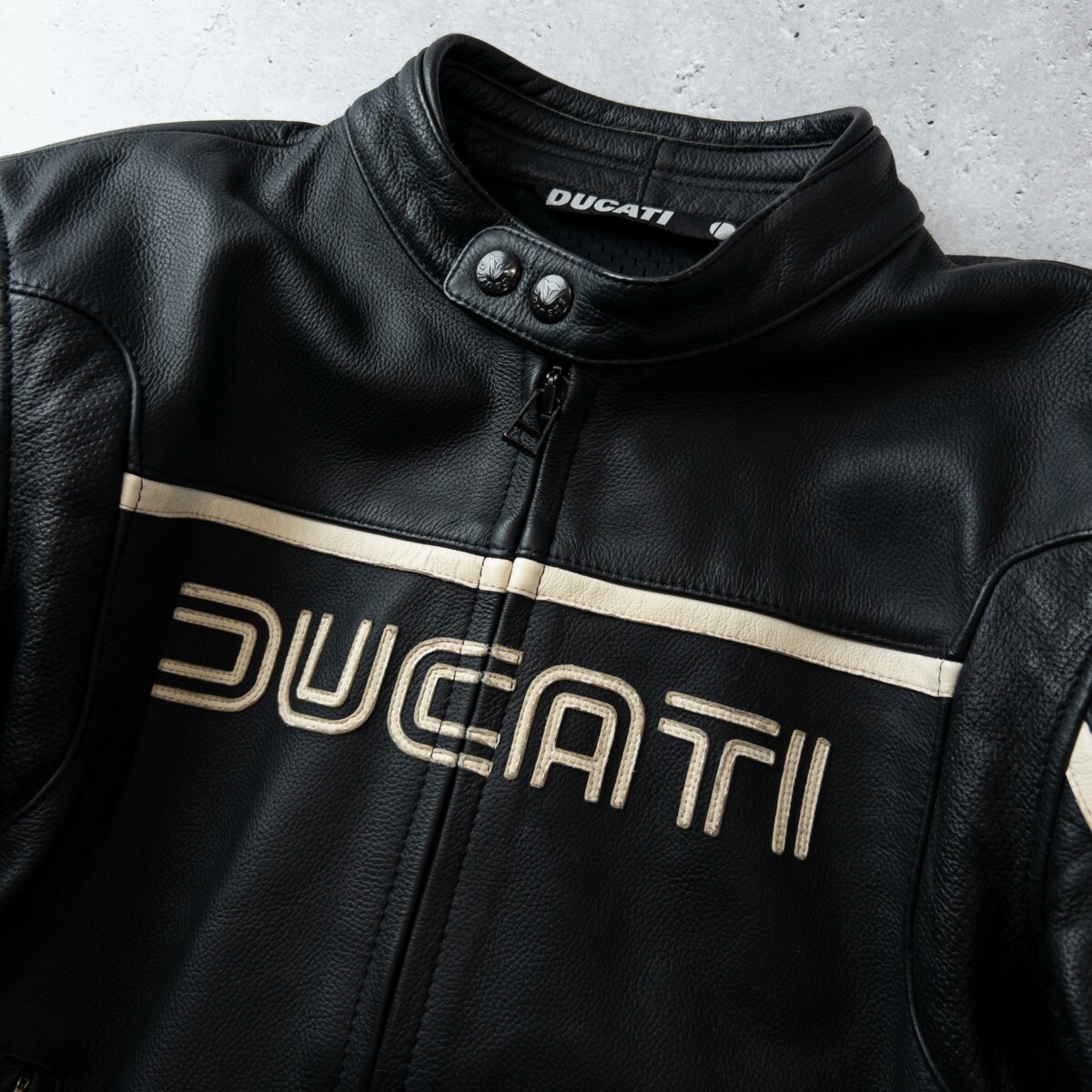 DUCATI × DAINESE ドゥカティ × ダイネーゼ プロテクター付 レトロロゴ