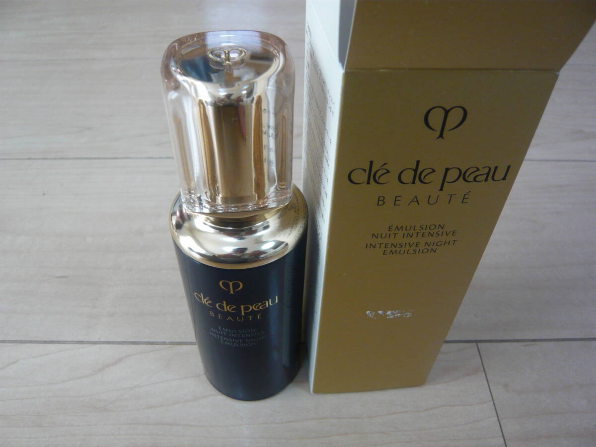 クレ・ド・ポー ボーテ エマルションアンタンシヴ ニュイ 125mL 本体
