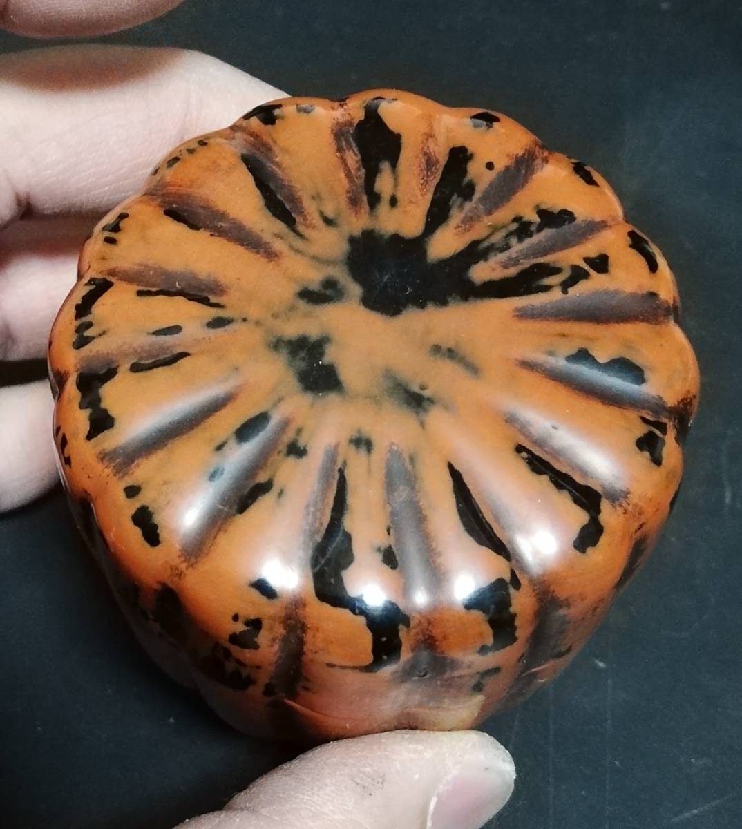 塗師 中村宗哲 根来菊彫香合 漆器 茶道具 共箱 - メルカリ