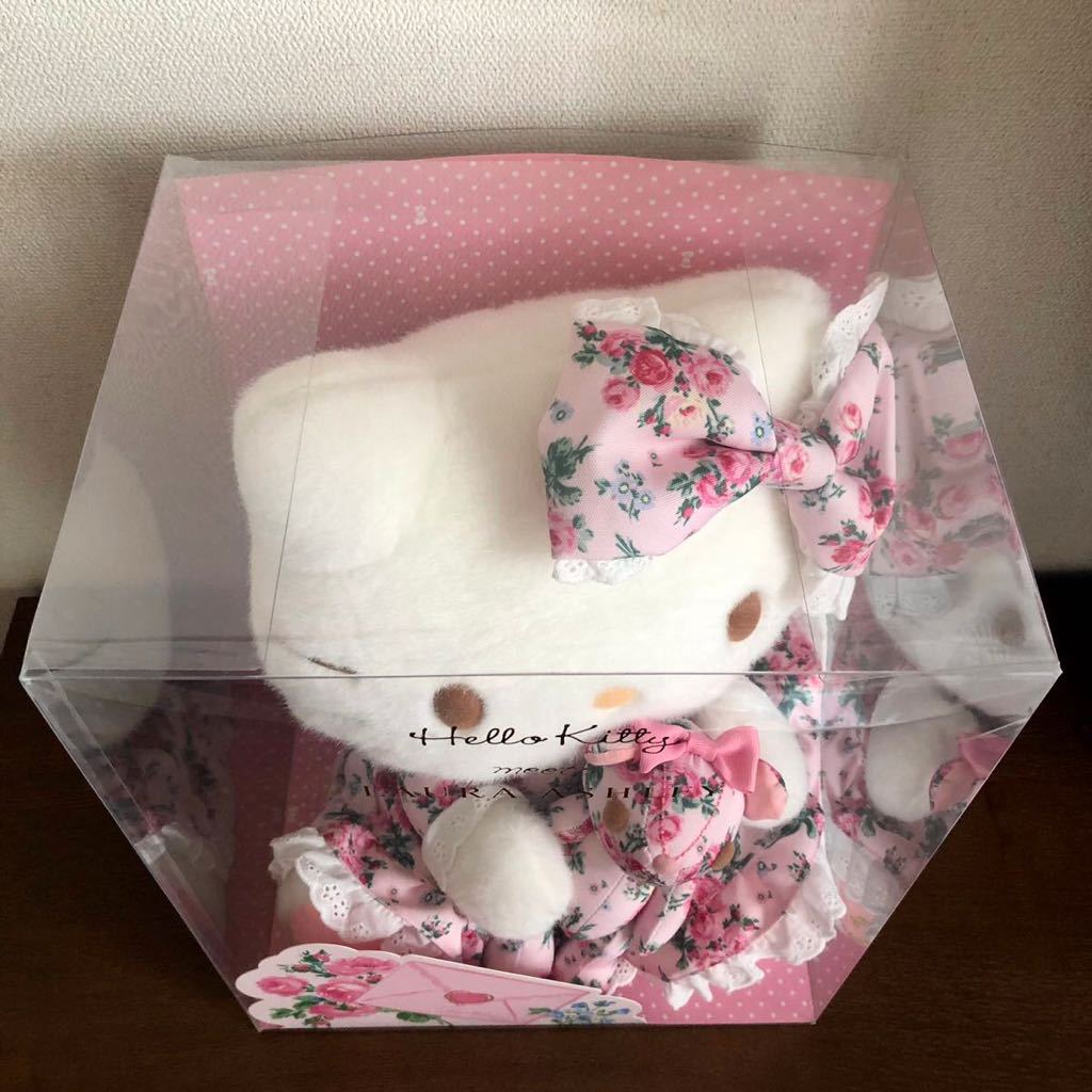 ハローキティ×ローラアシュレイ Kitty meets LAURA ASHLEY バンチェッ