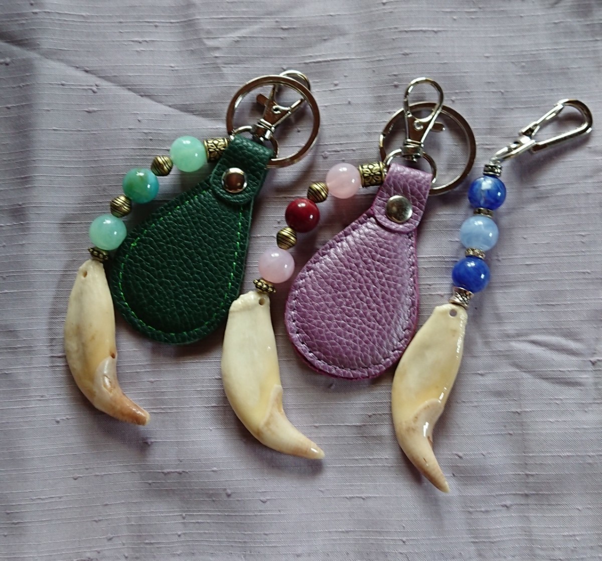 希少】熊の牙 キーホルダー ツキノワグマ チャーム キバ｜Yahoo!フリマ