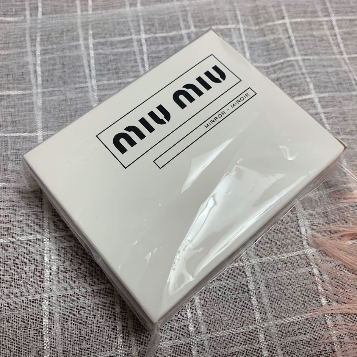 新品未使用 ミュウミュウ ノベルティ コンパクト ミラー ピンク｜Yahoo