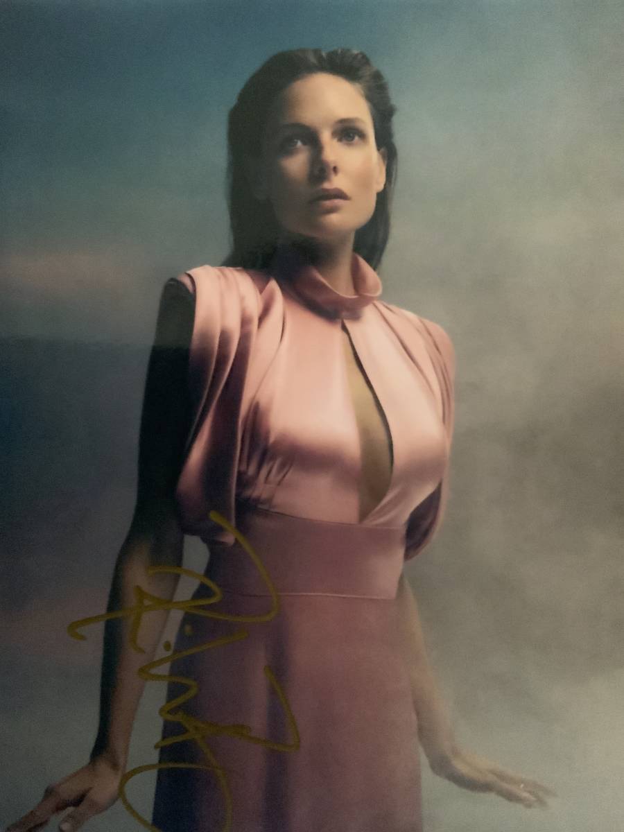 Yahoo!オークション - 女優 レベッカ・ファーガソン直筆サイン ミッシ