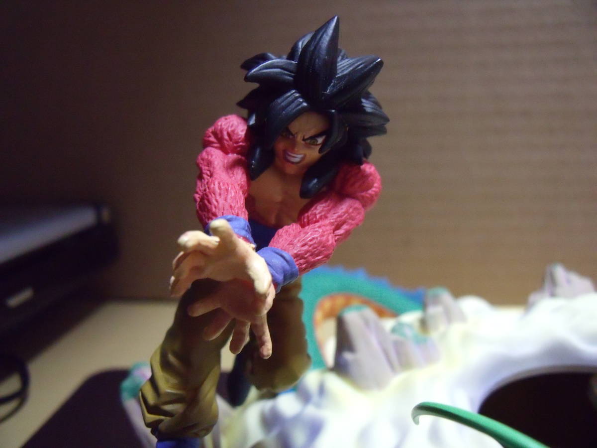 Yahoo!オークション - ドラゴンボールGT DVD購入特典ジオラマフィギュ