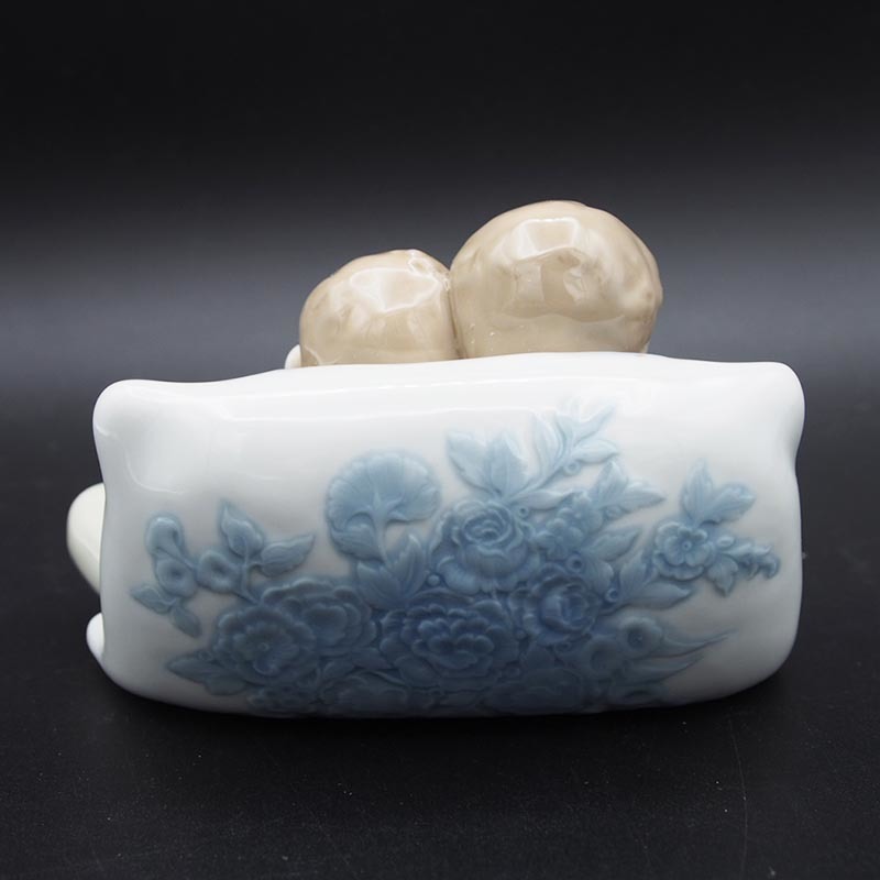 廃盤】 リヤドロ LLADRO No 5772 赤ちゃんの夢 LITTLE DREAMERS