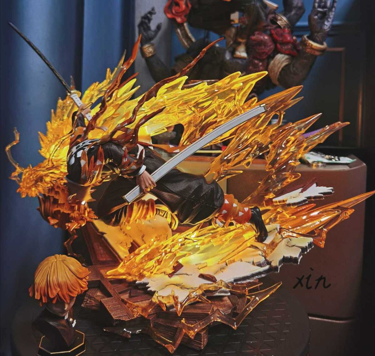 Yahoo!オークション - 【ラスト1】鬼滅の刃 我妻善逸 善逸 雷の呼吸 漆