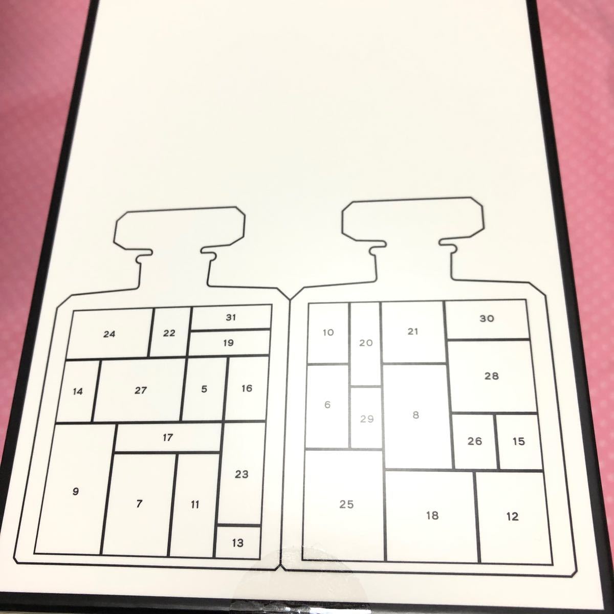 新品 特別限定品 シャネル N°5 ザ カレンダー｜Yahoo!フリマ（旧PayPay