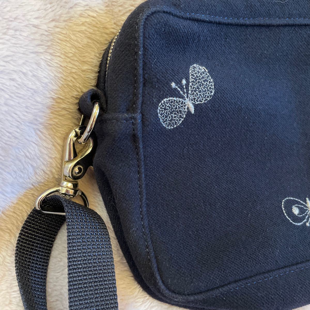 しゅみ ミナペルホネン ちょうちょ ボディバッグ ミナペルホネン