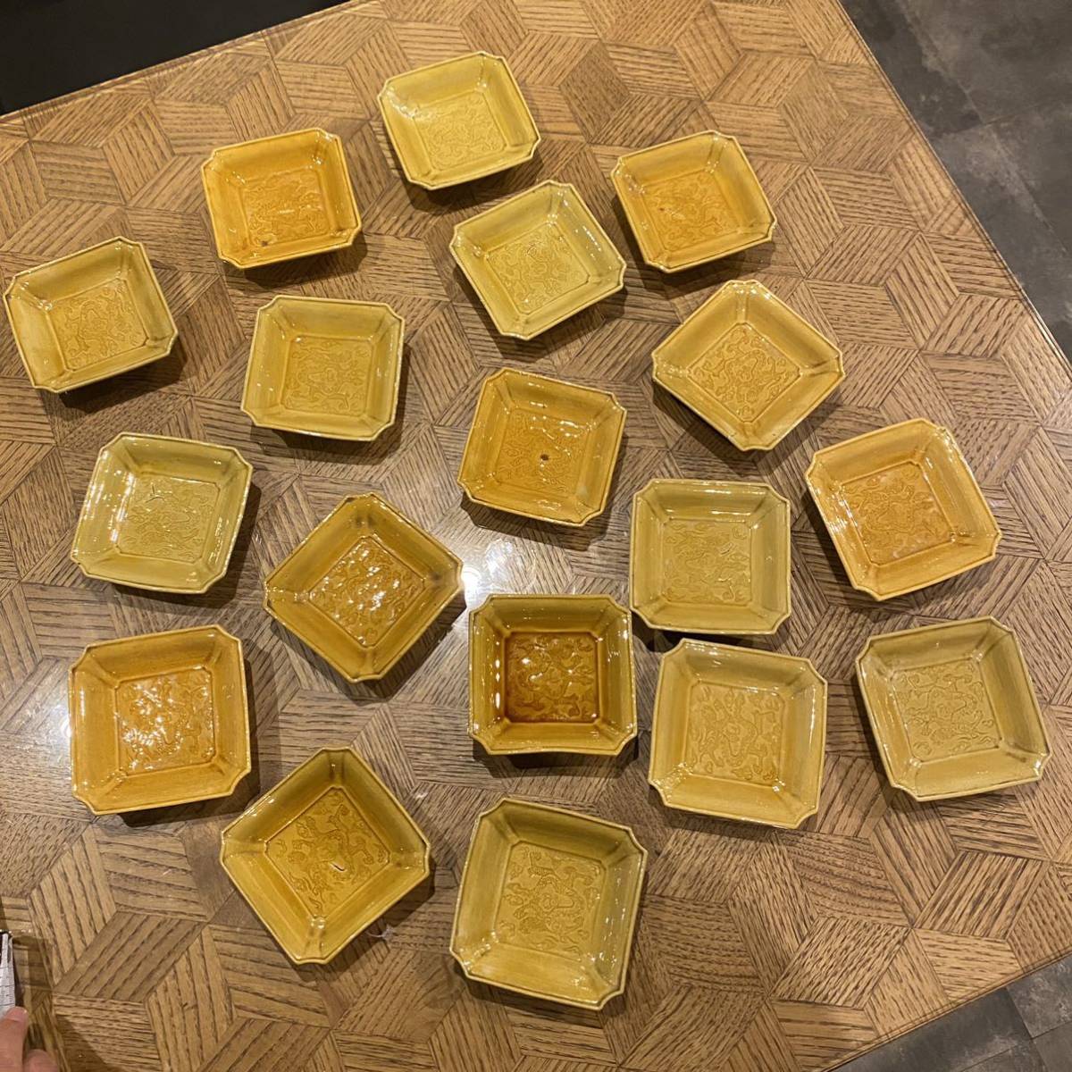 Yahoo!オークション - GM11c③ 珉平焼 珉平隅切り角皿竜紋図 18枚 淡路