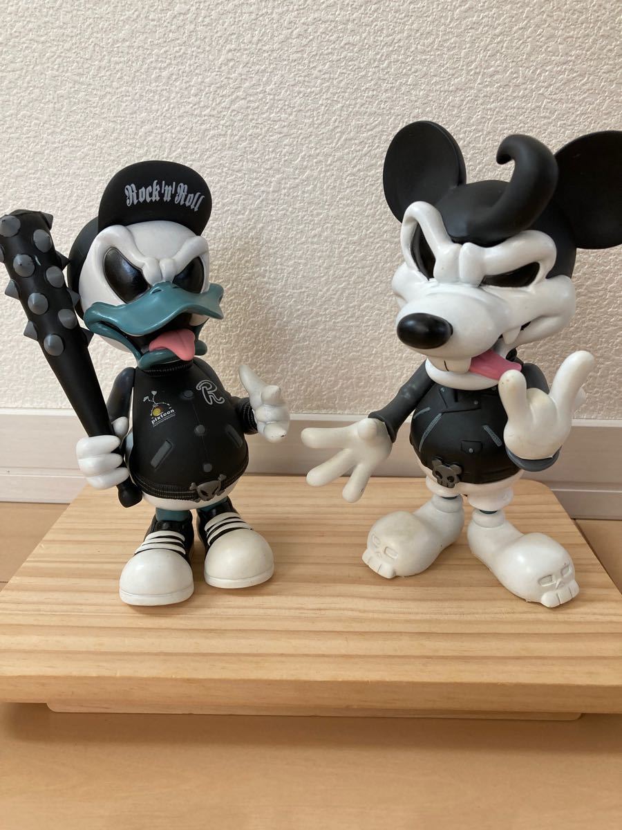 2体セット ロックンロール ミッキーマウス ドナルドダック フィギュア