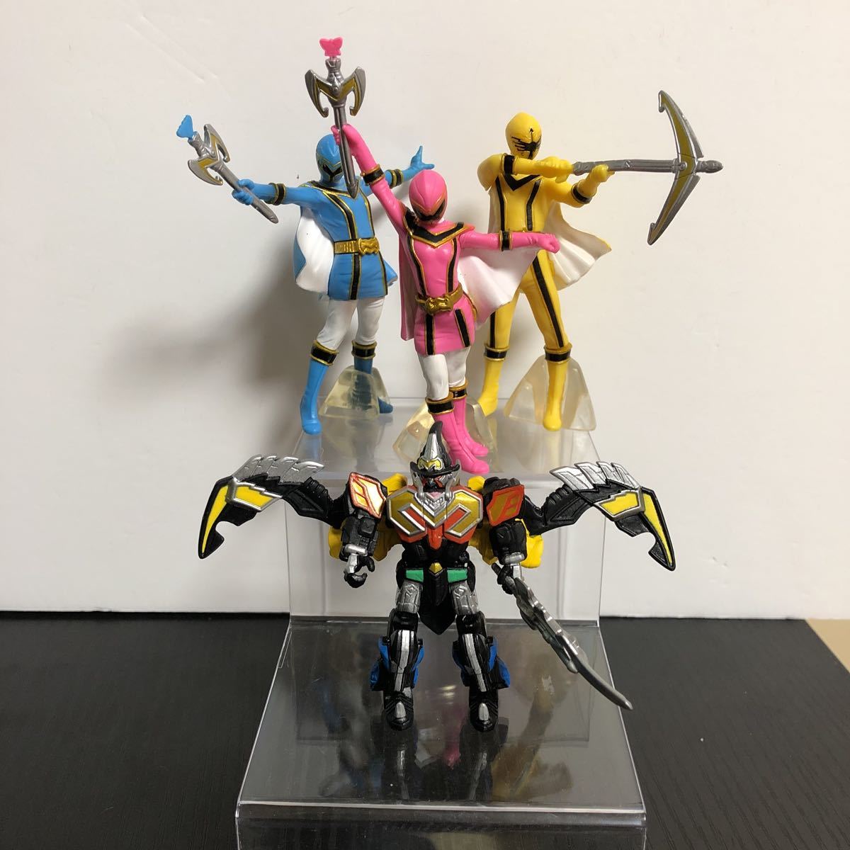 Yahoo!オークション - ガシャポンHG魔法戦隊マジレンジャー 送料無料