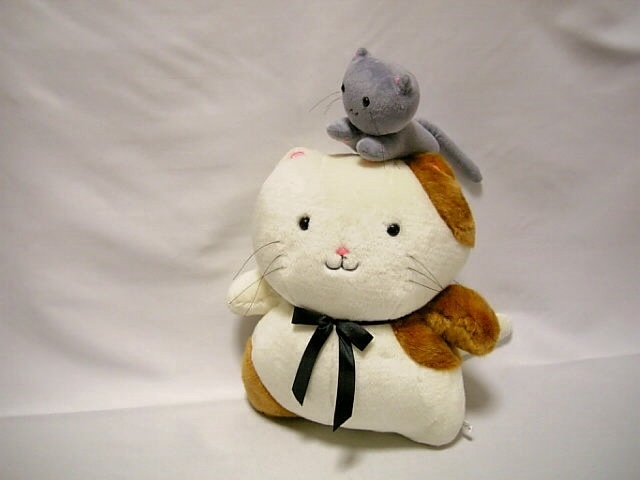 Yahoo!オークション - SHUFFLE 白玉 ＆ 黒玉 ぬいぐるみ BIG シャッフ