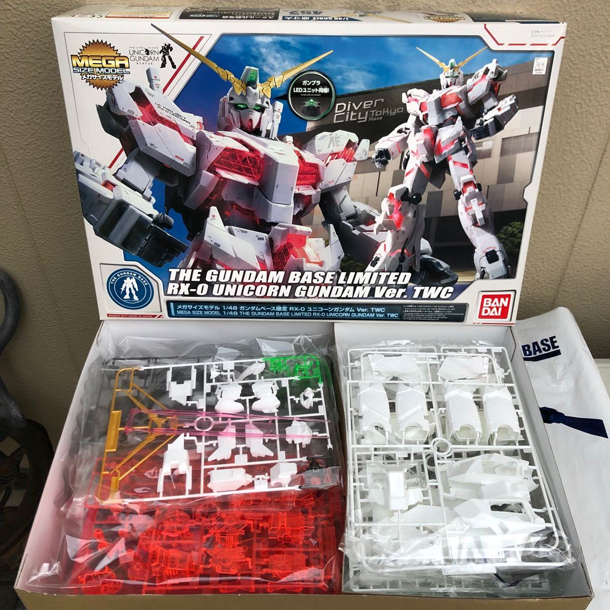 RX-0 ユニコーンガンダム Ver TWC メガサイズモデル 1/48 ガンダム