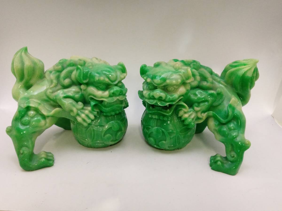 本翡翠 大振獅子置物装身具 幅約9㎝299g 東Y7-0403☆