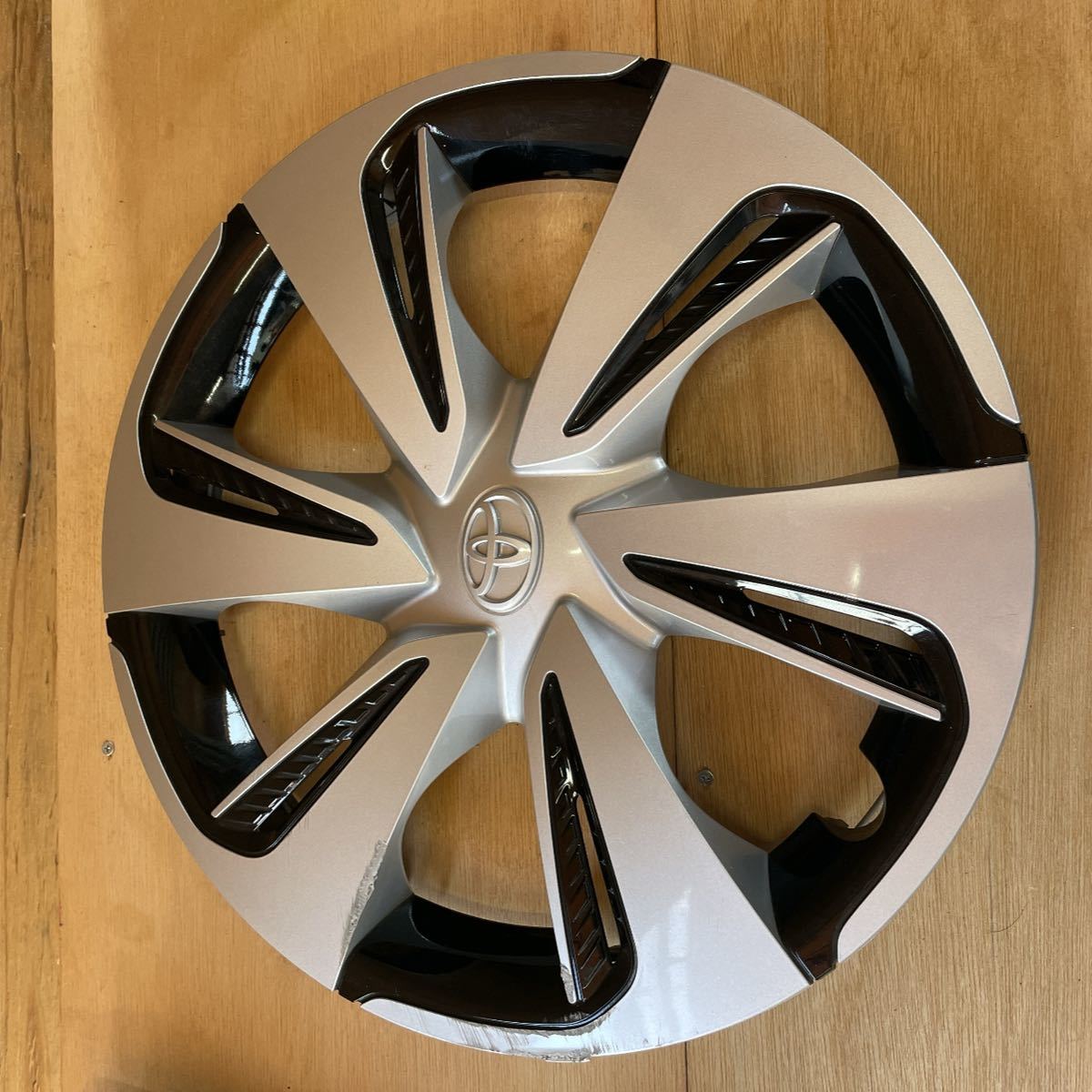 トヨタ シエンタ ホイールキャップ 15インチ 1枚 ホイールカバー