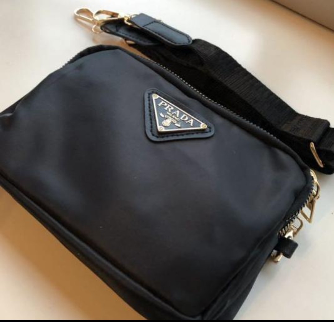 PRADA プラダ ポーチ ショルダーバッグ ノベルティ｜Yahoo!フリマ（旧