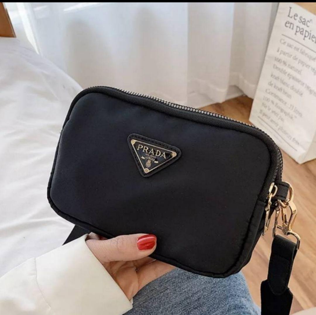 PRADA プラダ ポーチ ショルダーバッグ ノベルティ｜Yahoo!フリマ（旧