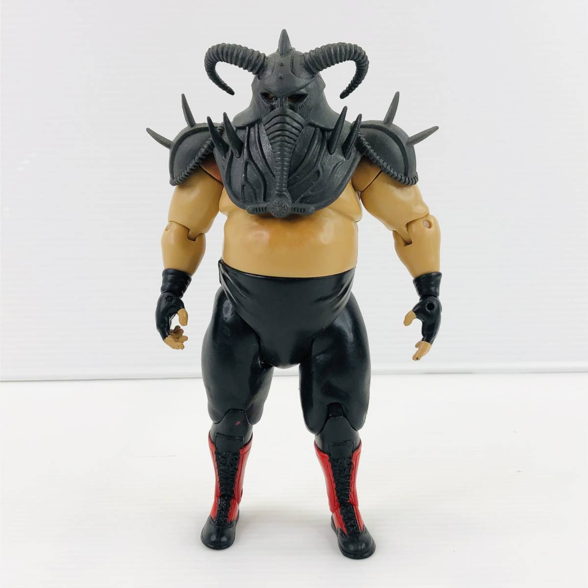 Yahoo!オークション - JAKKS WWE 甲冑 ビックバン・ベイダー 可動フィ