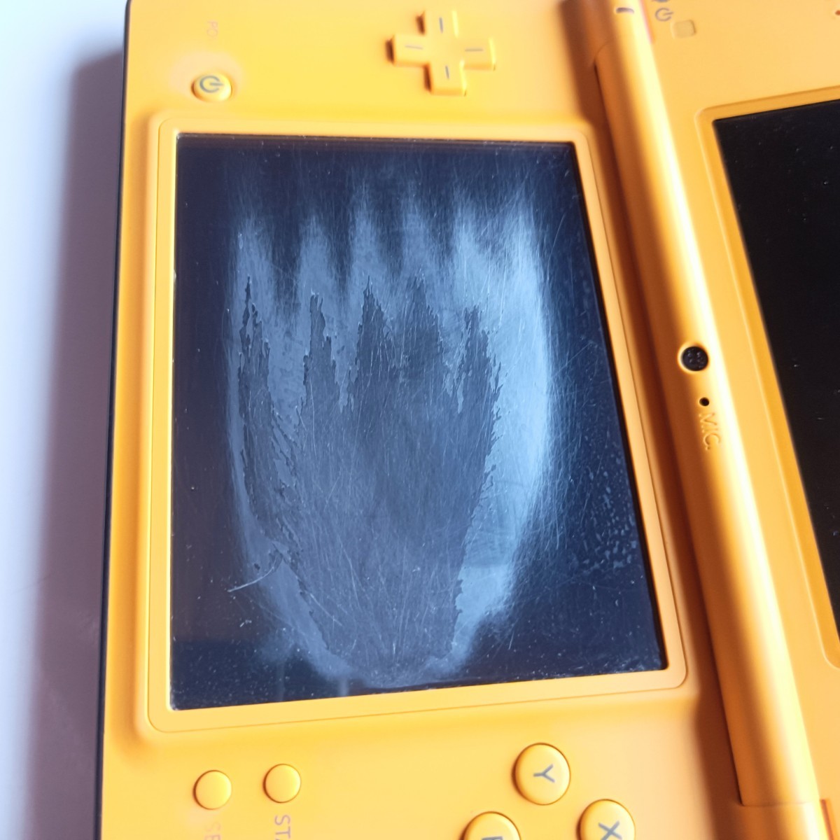 ニンテンドー DSi LL 本体 黄 イエロー 【動作確認済】 発色良好