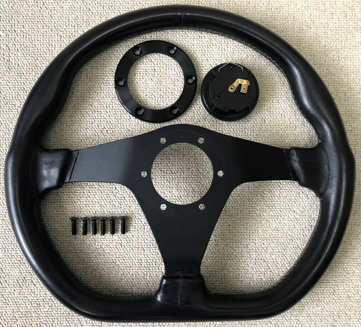 美品】ナルディ スポーツ NARDI SPORTS Dシェイプ ステアリング 350mm