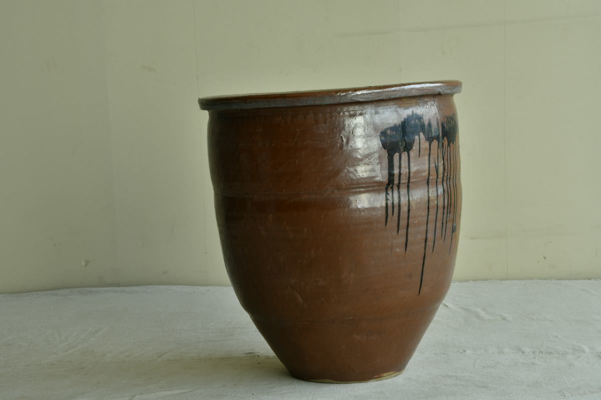 訳あり。大瓶。水瓶 睡蓮鉢。高さ66cm 。口径43cm。 明るい常滑焼風