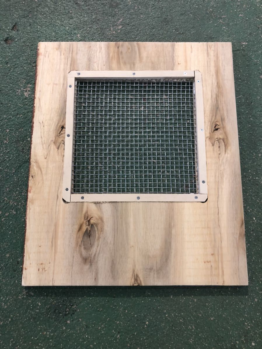 日本蜜蜂 重箱用 巣箱台 メッシュ底板セット 29cm用｜Yahoo!フリマ（旧