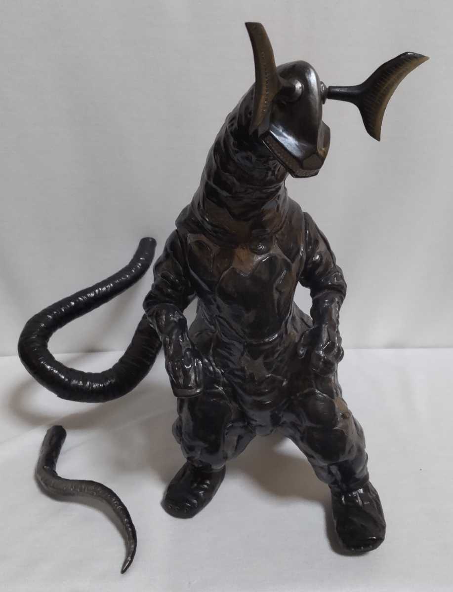 Yahoo!オークション - CCP 宇宙怪獣 エレキング 黒