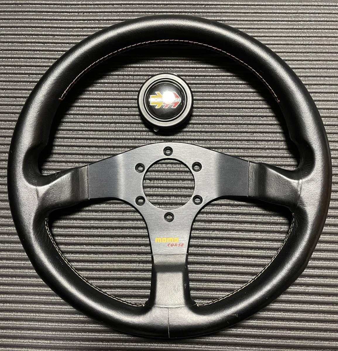 Yahoo!オークション - 中古 momo corse 32パイ(320mm) # モモ コルセ