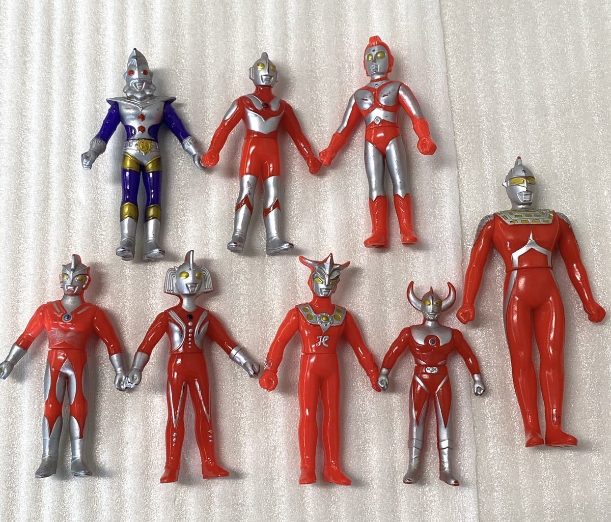 Yahoo!オークション - ウルトラマン ソフビ フィギュア (1988 6体 1983