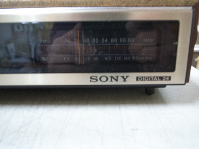 Yahoo!オークション - 昭和レトロ ジャンク SONY/ソニー ICF-C330 FM/A