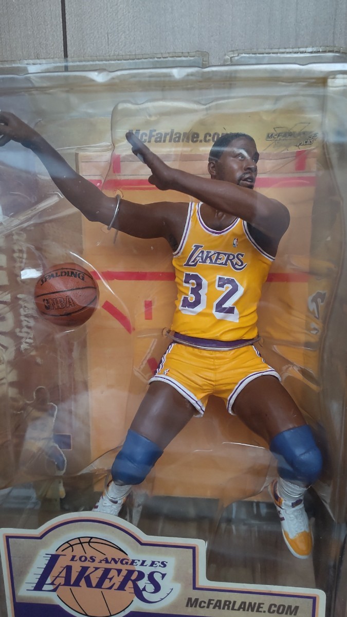 マクファーレン NBAレジェンズ マジックジョンソン フィギュア