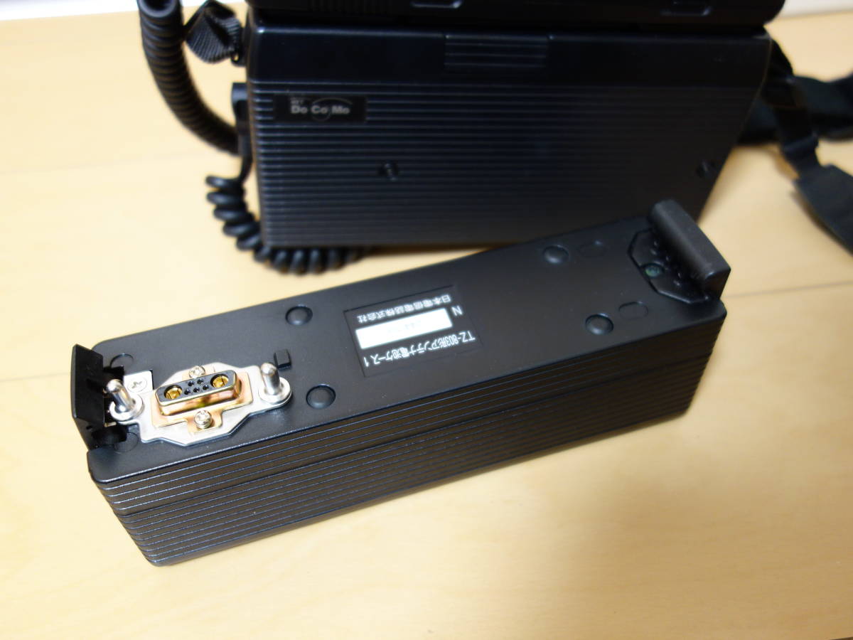 Yahoo!オークション - NTT DOCOMO TZ803型 レトロ携帯電話 ショルダー