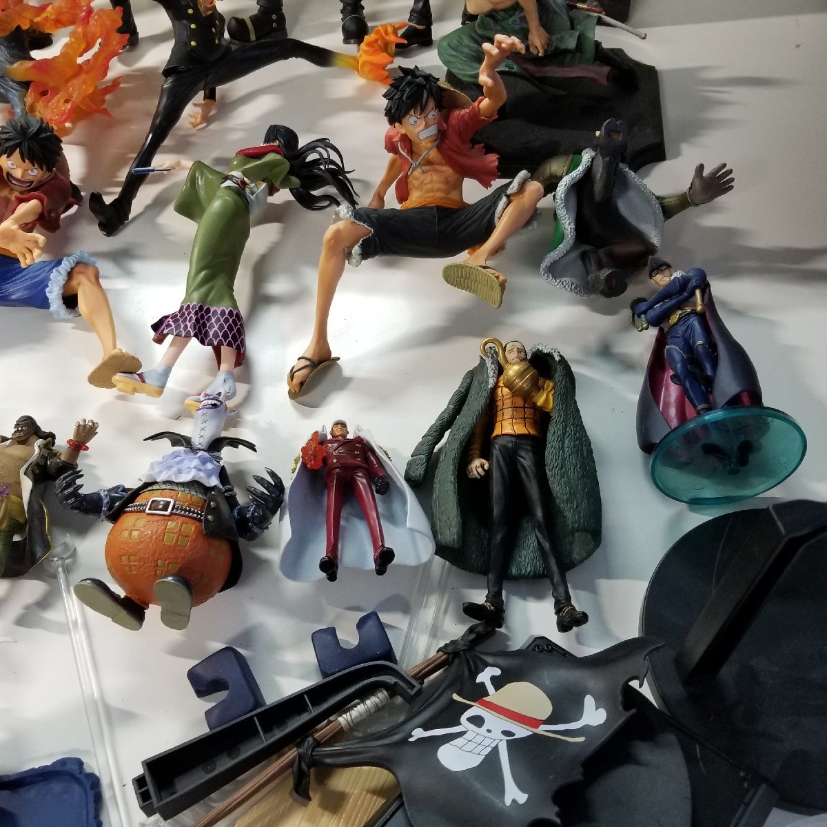Yahoo!オークション - ONE PIECE ワンピース フィギュア まとめ売り