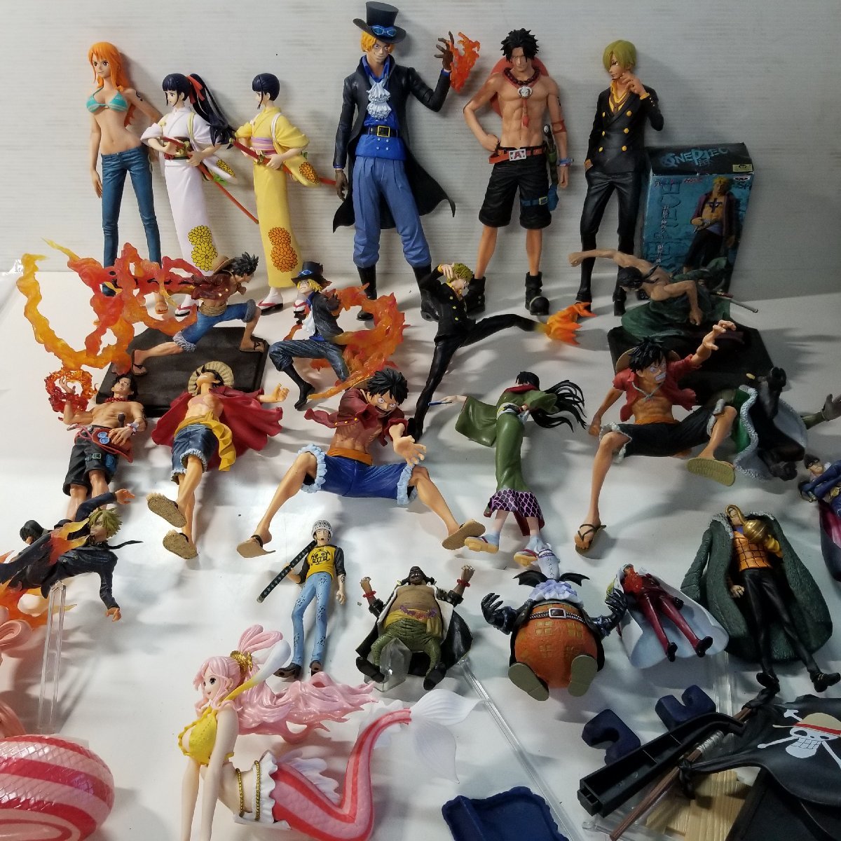 Yahoo!オークション - ONE PIECE ワンピース フィギュア まとめ売り