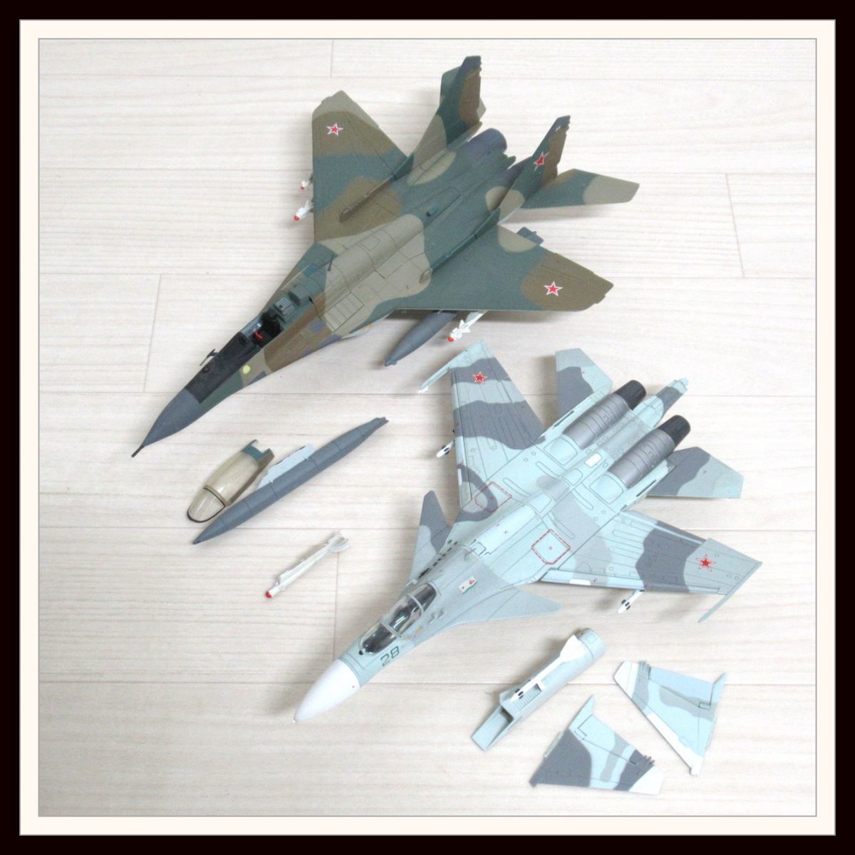 Yahoo!オークション - 戦闘機2点セット MIG29/Su27/フルクラム/ミグ/ス