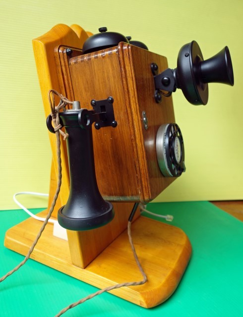 Yahoo!オークション - 2号自動式壁掛電話機 稼働品 完全分解整備済 黒