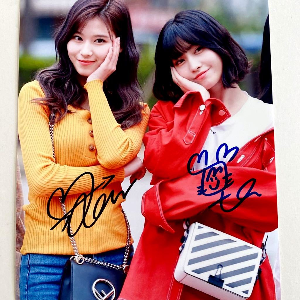 Yahoo!オークション - TWICE(サナ＆モモ)直筆サイン入り写真