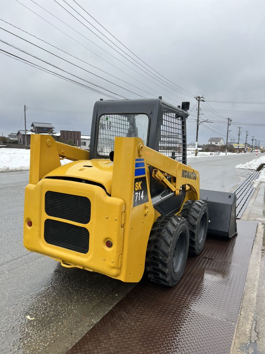 Yahoo!オークション - コマツ SK714 外部油圧付き スキットステアロー