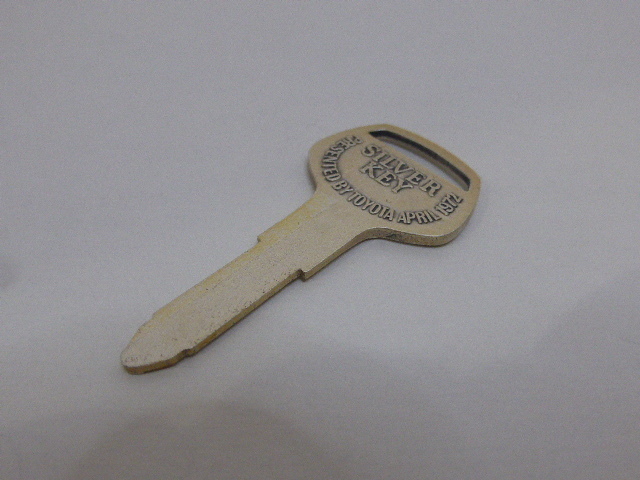 Yahoo!オークション - TOYOTA MOTOR 1972 SILVER KEY 純銀製鍵 非売品