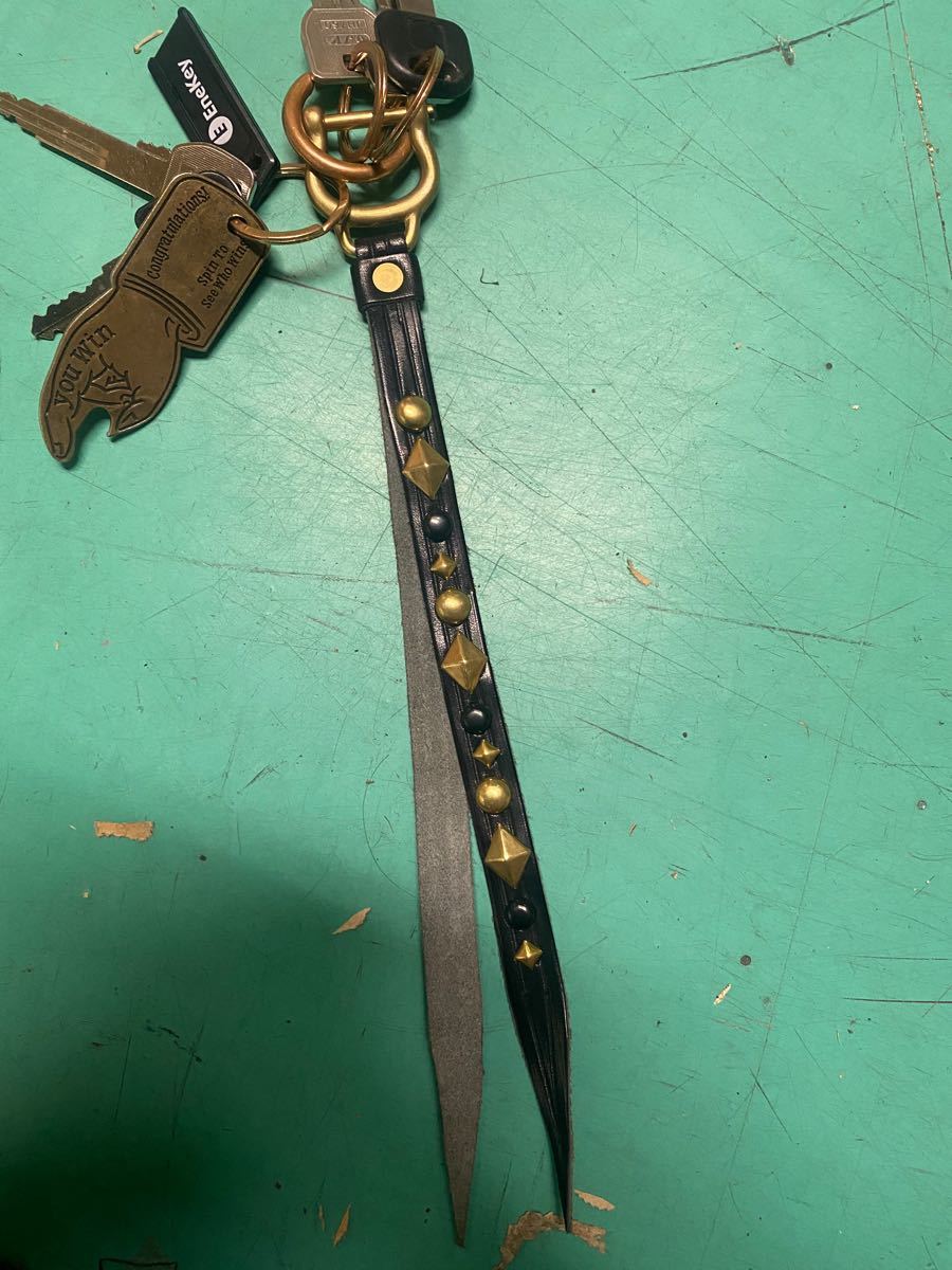 オモシーチャンネル 山田レンさん愛用 キャリー風キーホルダー｜Yahoo