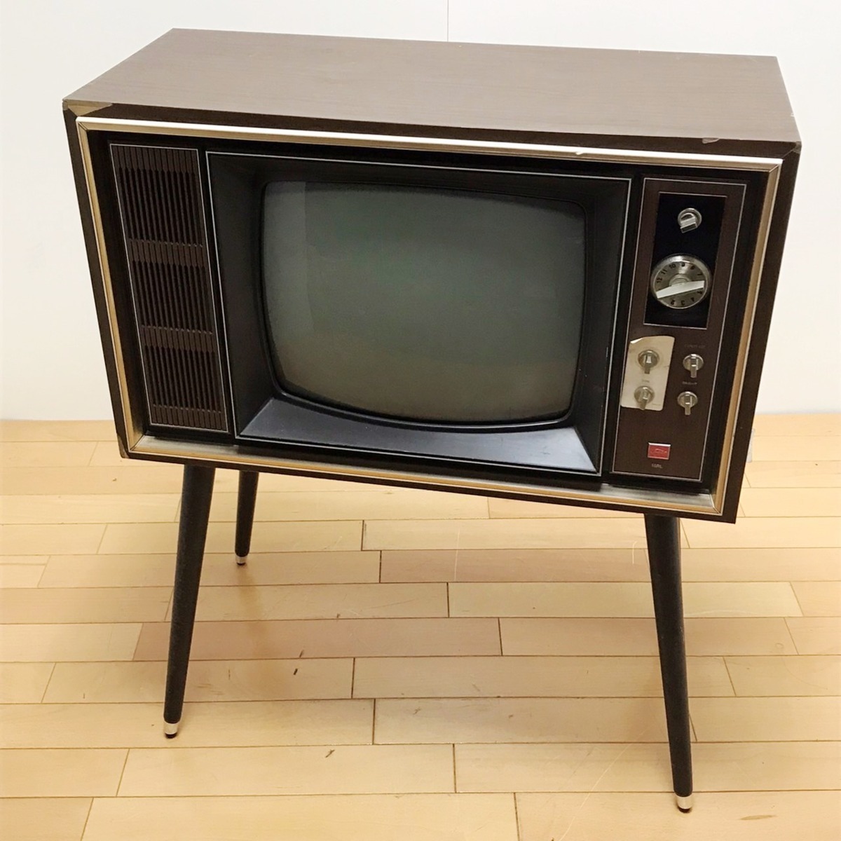 Yahoo!オークション - 東芝 TOSHIBA 真空管テレビ 昭和レトロ 白黒テレ