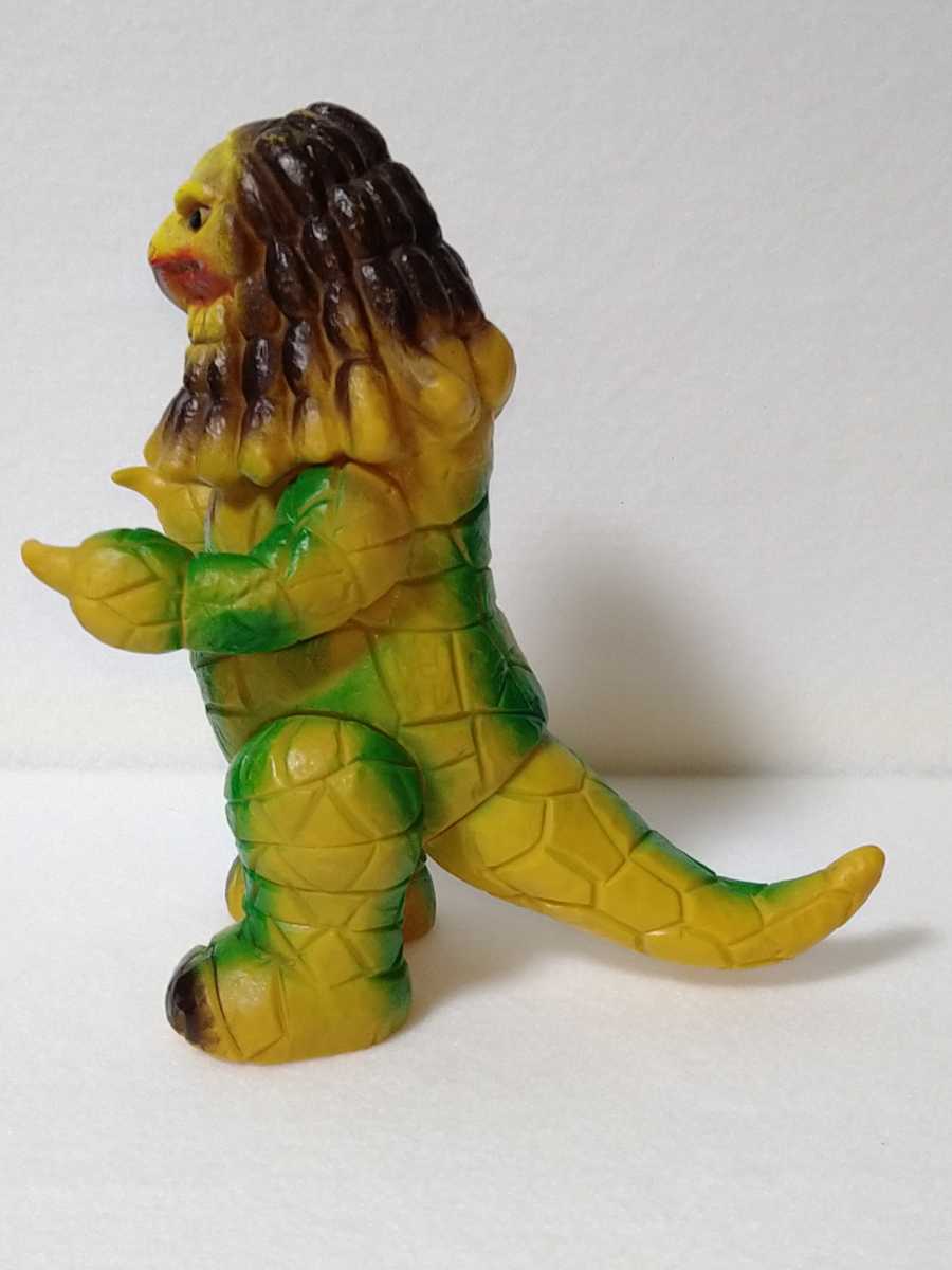 Yahoo!オークション - 当時物 ブルマァク ダンガー ソフビ 怪獣 ウルト