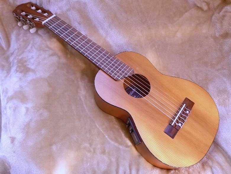 ヤマハギタレレ YAMAHA Guitalele GLX-1 純正 ピックアップ 内蔵 人気